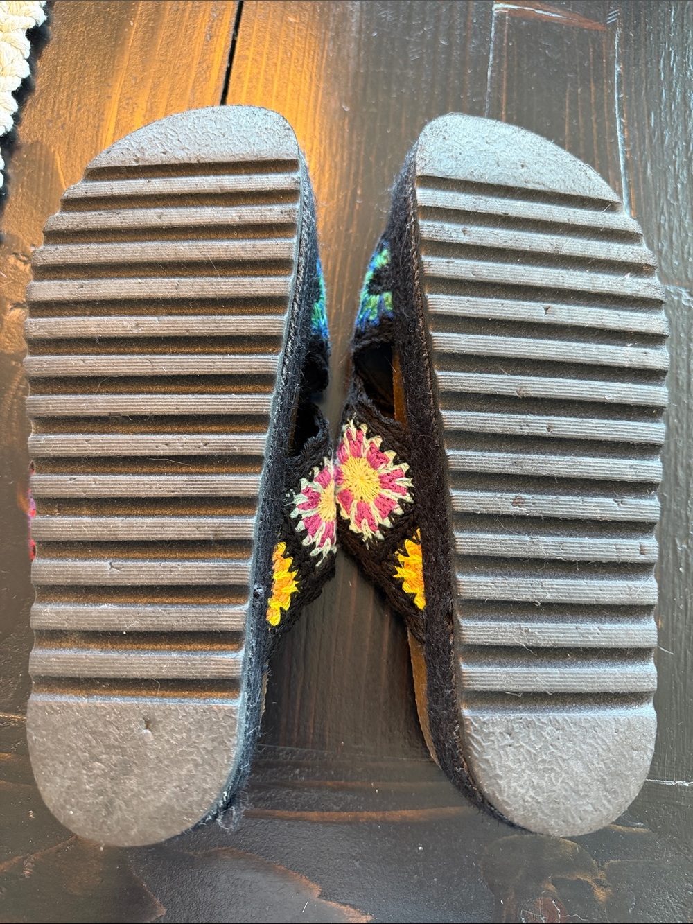 Quilted platform slip on sandals size 7 - Picture 5 of 6